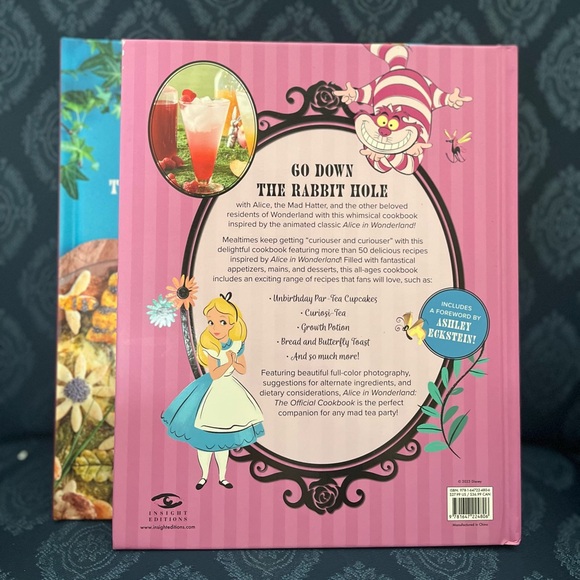 LOT of Two (2) Disney's Alice in Wonderland Official Cookbook, NEW - Picture 2 of 3